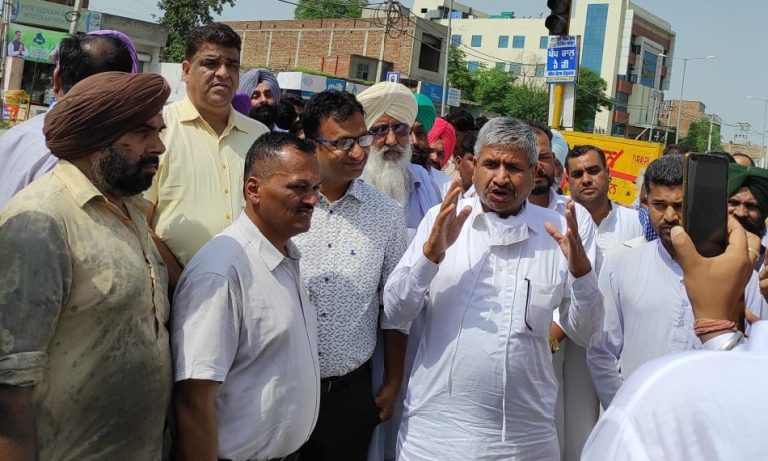 ਸਾਬਕਾ ਵਿਧਾਇਕ ਨੇ ਬਠਿੰਡਾ ਬਰਨਾਲਾ ਬਾਈਪਾਸ ਓਵਰਬ੍ਰਿਜ ਨੂੰ ਲੈ ਕੇ ਘੇਰਿਆ ਖਜ਼ਾਨਾ ਮੰਤਰੀ