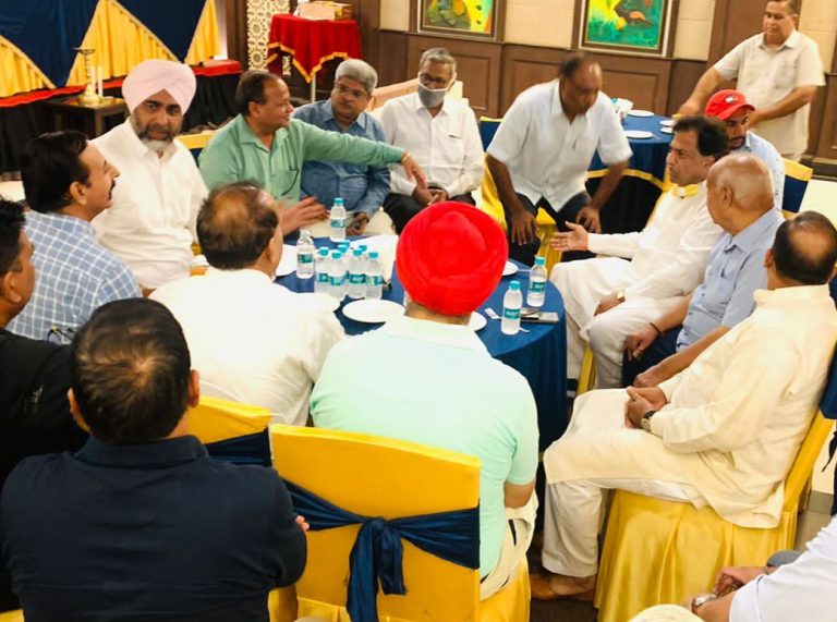 ਵਿੱਤ ਮੰਤਰੀ ਵਲੋਂ ਜਨਮ ਅਸ਼ਟਮੀ ਨੂੰ ਧੂਮ ਧਾਮ ਨਾਲ ਮਨਾਉਣ ਲਈ ਸੱਦਾ