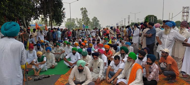 ਹਰਿਆਣਾ ’ਚ ਕਿਸਾਨਾਂ ਉਪਰ ਲਾਠੀਚਾਰਜ਼ ਦੇ ਵਿਰੋਧ ’ਚ ਸਿੱਧੂਪੁਰ ਨੇ ਕੀਤੇ ਚੱਕੇ ਜਾਮ