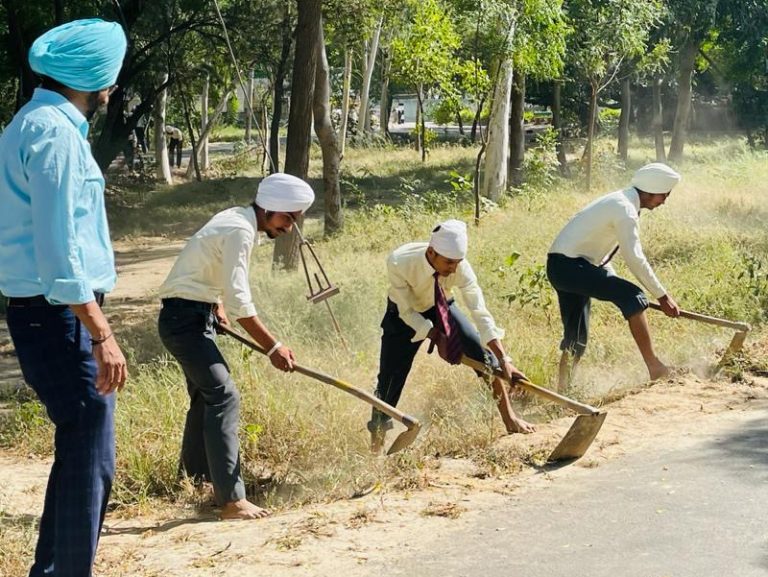 ਬਾਬਾ ਫ਼ਰੀਦ ਸਕੂਲ ਦੇ ਵਿਦਿਆਰਥੀਆਂ ਵਲੋਂ ਇੱਕ ਰੋਜ਼ਾ ਐਨ.ਐਸ.ਐਸ. ਕੈਂਪ ਆਯੋਜਿਤ