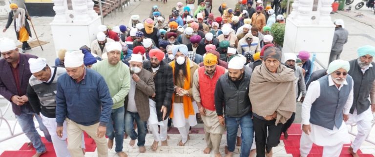 ਭਾਜਪਾ ਉਮੀਦਵਾਰ ਰਵੀਪ੍ਰੀਤ ਸਿੰਘ ਸਿੱਧੂ ਨੇ ਤਖ਼ਤ ਸ੍ਰੀ ਦਮਦਮਾ ਸਾਹਿਬ ਟੇਕਿਆ ਮੱਥਾ