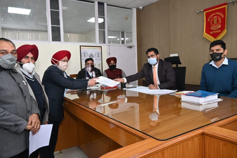 ਸਾਦਗੀ ਅਤੇ ਸਧਾਰਨ ਢੰਗ ਨਾਲ ਜਗਰੂਪ ਸਿੰਘ ਗਿੱਲ ਨੇ ਭਰੇ ਨਾਮਜਦਗੀ ਪੱਤਰ