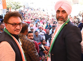 ਵਿੱਤ ਮੰਤਰੀ ਨੇ ਜੌਗਰ ਪਾਰਕ, ਰੋਜ ਗਾਰਡਨ ,ਤਿੰਨਕੋਨੀ ਚੌਕ ’ਤੇ ਕੀਤੀ ਸ਼ਹਿਰੀਆਂ ਨਾਲ ਖੁੰਢ ਚਰਚਾ