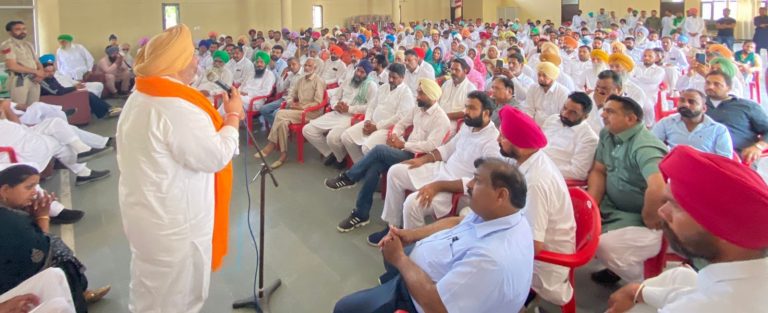 ਖੁਸ਼ਬਾਜ ਜਟਾਣਾ ਨੇ ਕਾਂਗਰਸ ਦੇ ਵਰਕਰਾਂ ਅਤੇ ਅਹੁਦੇਦਾਰਾਂ ਨਾਲ ਮੀਟਿੰਗ ਕਰਕੇ ਕੀਤਾ ਧੰਨਵਾਦ  