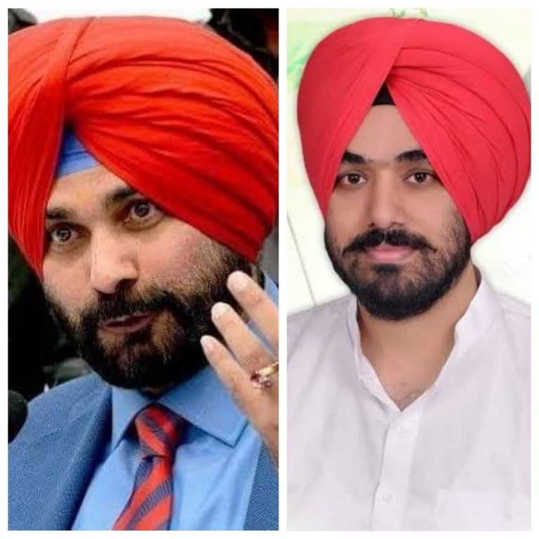 ਚੰਡੀਗਡ਼੍ਹ ‘ਚ ਮਹਿੰਗਾਈ ਵਿਰੁੱਧ ਰੱਖੇ ਪ੍ਰਦਰਸ਼ਨ ਦੌਰਾਨ ਨਵਜੋਤ ਸਿੱਧੂ ਤੇ ਪੰਜਾਬ ਯੂਥ ਕਾਂਗਰਸ ਦੇ ਪ੍ਰਧਾਨ ਆਪਸ ‘ਚ ਭਿੜੇ  
