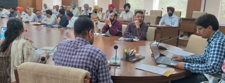 ਪਾਣੀ ਦੀ ਸਾਂਭ-ਸੰਭਾਲ ਲਈ ਵੱਧ ਤੋਂ ਵੱਧ ਕੀਤੇ ਜਾਣ ਉਪਰਾਲੇ : ਡਿਪਟੀ ਕਮਿਸ਼ਨਰ