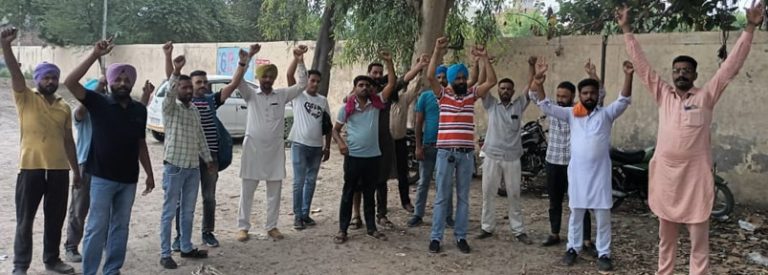 ਪਨਬਸ/ਪੀਆਰਟੀਸੀ ਦੇ ਕੱਚੇ ਮੁਲਾਜਮਾਂ ਨੇ ਡਿੱਪੂਆਂ ਦੇ ਗੇਟਾਂ ’ਤੇ ਸਰਕਾਰ ਵਿਰੁੱਧ ਰੋਸ ਪ੍ਰਗਟ ਦੀ ਚੇਤਾਵਨੀ-ਕਮਲ ਕੁਮਾਰ