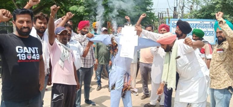 ਸਮੁੱਚੇ ਪੰਜਾਬ ਵਿੱਚ ਆਊਟਸੋਰਸ਼ਡ ਅਤੇ ਇਨਲਿਸਟਮੈਂਟ ਠੇਕਾ ਮੁਲਾਜ਼ਮਾਂ ਨੇ ਸਰਕਾਰ ਦੀਆਂ ਅਰਥੀਆਂ:- ਗੋਰਾ ਭੁੱਚੋ