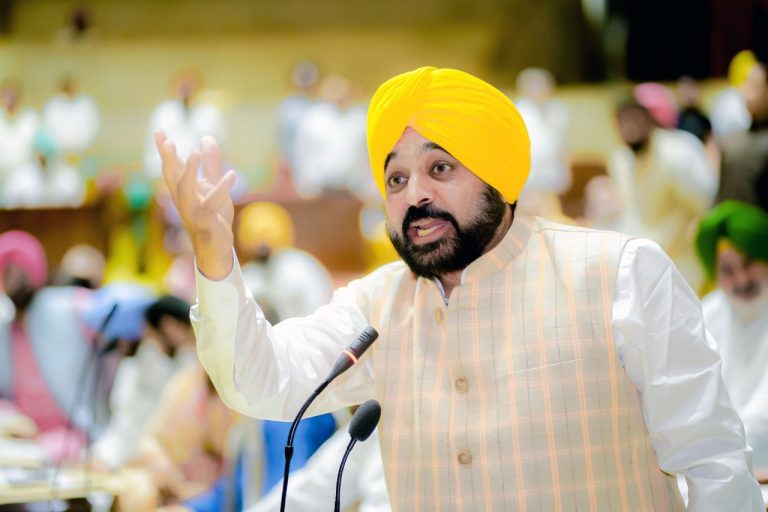 ਭਗਵੰਤ ਮਾਨ ਨੇ ਸਦਨ ਦਾ ਕੀਮਤੀ ਸਮਾਂ ਬਰਬਾਦ ਕਰਨ ਲਈ ਕਾਂਗਰਸ ਦੀ ਕੀਤੀ ਆਲੋਚਨਾ