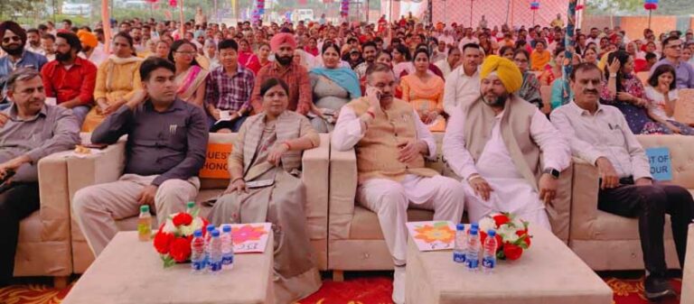 ਡਿਫ੍ਰੈਂਟ ਕਾਨਵੈਂਟ ਸਕੂਲ ਘੁੱਦਾ ’ਚ ਸਲਾਨਾ ਇਨਾਮ ਵੰਡ ਸਮਾਰੋਹ ਆਯੋਜਿਤ