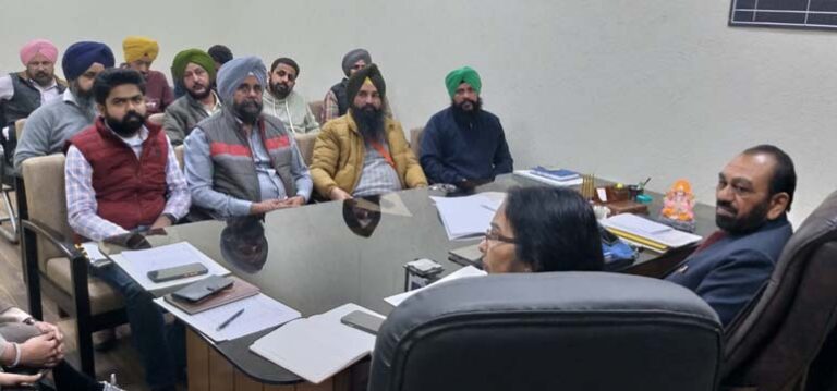 ਸੂਬਾ ਸਰਕਾਰ ਦੀਆਂ ਲੋਕ ਭਲਾਈ ਸਕੀਮਾਂ ਬਾਰੇ ਵੱਧ ਤੋਂ ਵੱਧ ਲੋਕਾਂ ਨੂੰ ਕਰਵਾਇਆ ਜਾਵੇ ਜਾਣੂ : ਅਮ੍ਰਿੰਤ ਲਾਲ ਅਗਰਵਾਲ