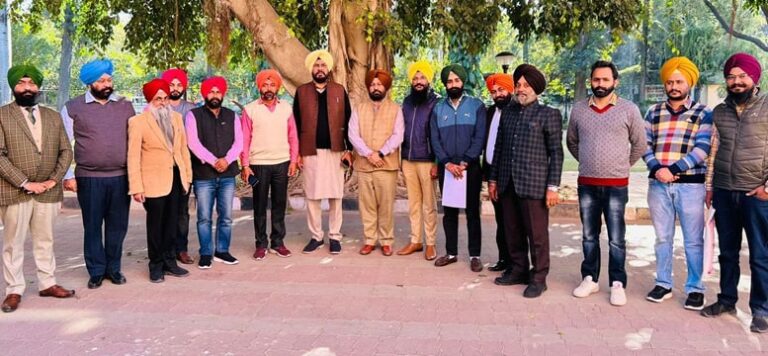 ਪੰਚਾਇਤ ਮੰਤਰੀ ਵਲੋਂ ਪੰਚਾਇਤ ਸਕੱਤਰਾਂ ਦੀਆਂ ਜਾਇਜ਼ ਮੰਗਾਂ ਦਾ ਛੇਤੀ ਹੱਲ ਦਾ ਭਰੋਸਾ