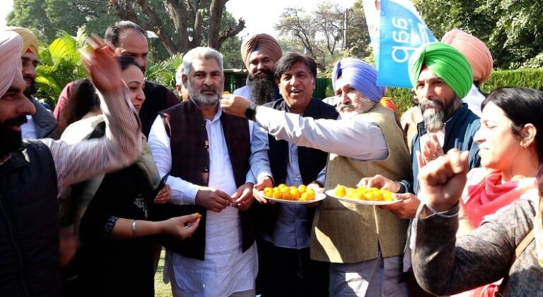 ਦਿੱਲੀ ਨਗਰ ਨਿਗਮ ਚੋਣਾਂ ਵਿੱਚ ’ਆਪ’ ਦੀ ਜਿੱਤ ’ਤੇ ਪੰਜਾਬ ਦੇ ਮੰਤਰੀਆਂ ਨੇ ਪਾਏ ਭੰਗੜੇ