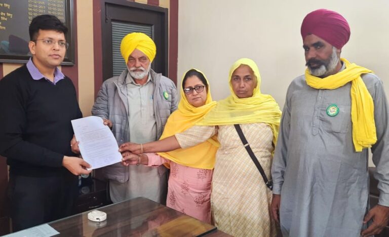 ਪਾਣੀ ਦੀ ਸਮੱਸਿਆ ਨੂੰ ਲੈ ਕੇ ਕਿਸਾਨ ਆਗੂਆਂ ਨੇ ਦਿੱਤਾ ਮੰਗ ਪੱਤਰ 