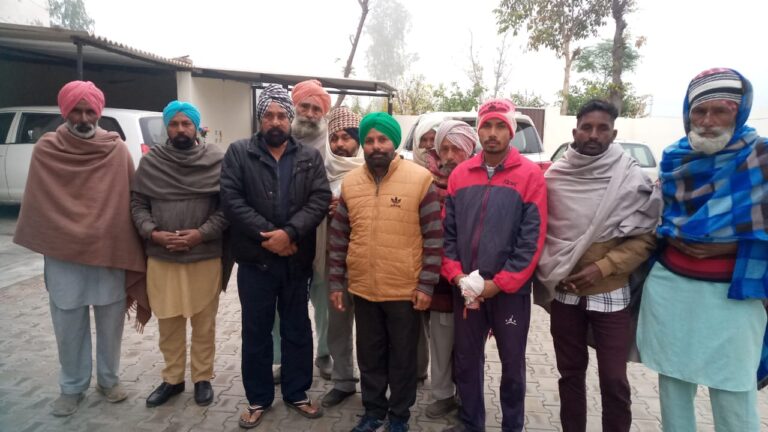 ਕੱਟੇ ਹੋਏ ਰਾਸ਼ਨ ਕਾਰਡਾਂ ਦੀ ਬਹਾਲੀ ਦੀ ਮੰਗ ਨੂੰ ਲੈਕੇ ਮਜ਼ਦੂਰ ਯੂਨੀਅਨ ਦਾ ਵਫ਼ਦ ਐਮਐਲਏ ਨੂੰ ਮਿਲਿਆ