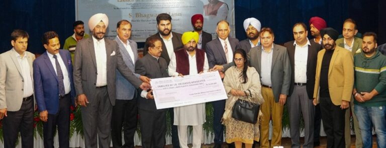 ਮੁੱਖ ਮੰਤਰੀ ਵੱਲੋਂ ਵਕੀਲ ਭਾਈਚਾਰੇ ਨੂੰ ਲੋੜਵੰਦ ਅਤੇ ਬੇਸਹਾਰਾ ਲੋਕਾਂ ਦੀ ਆਵਾਜ਼ ਬਣਨ ਦਾ ਸੱਦਾ