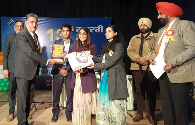 ਕੌਮੀ ਵੋਟਰ ਦਿਵਸ ‘ਤੇ ਰਾਜ ਪੱਧਰੀ ਸਮਾਗਮ ਦੌਰਾਨ ਨੌਜਵਾਨਾਂ ਨੂੰ ਪੰਜਾਬ ਦੀ ਸਭ ਤੋਂ ਵੱਡੀ ਲੋਕਤੰਤਰਿਕ ਪ੍ਰਣਾਲੀ ਵਿੱਚ ਭਾਗ ਲੈਣ ਦਾ ਸੱਦਾ