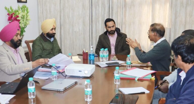 ਮੀਤ ਹੇਅਰ ਨੇ ਸ਼ਾਹਪੁਰ ਕੰਢੀ ਡੈਮ ਪ੍ਰਾਜੈਕਟ ਦੇ ਕੰਮਕਾਜ ਦਾ ਜਾਇਜ਼ਾ ਲਿਆ
