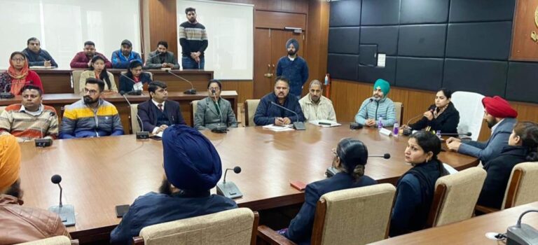 <strong>ਪ੍ਰਾਈਵੇਟ ਸਕੂਲ ਅਤੇ ਕਾਲਜ 15 ਫ਼ਰਵਰੀ ਤੱਕ ਆਪਣੇ ਨਾਮ ਪੰਜਾਬੀ ਭਾਸ਼ਾ ਚ ਲਿਖਣੇ ਬਣਾਉਣ ਲਾਜ਼ਮੀ : ਵਧੀਕ ਡਿਪਟੀ ਕਮਿਸ਼ਨਰ</strong>