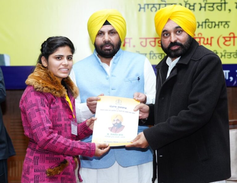 10 ਮਹੀਨੇ ‘ਚ 26 ਹਜ਼ਾਰ ਤੋਂ ਵੱਧ ਨੌਕਰੀਆਂ ਦਿੱਤੀਆਂ ਜੋ ਪਿਛਲੀਆਂ ਸਰਕਾਰਾਂ ਨਹੀਂ ਦੇ ਸਕੀਆਂ – ਭਗਵੰਤ ਮਾਨ 