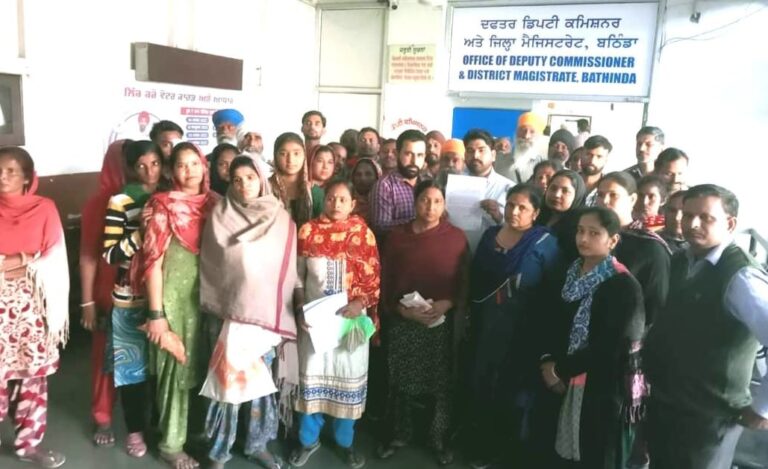 ਯੂਥ ਅਕਾਲੀ ਦਲ ਵੱਲੋਂ ਕੱਟੇ ਨੀਲੇ ਰਾਸ਼ਨ ਕਾਰਡਾਂ ਦੀ ਨਿਰਪੱਖ ਜਾਂਚ ਨੂੰ ਲੈ ਕੇ ਡਿਪਟੀ ਕਮਿਸ਼ਨਰ ਨੂੰ ਸੌਂਪਿਆ ਮੰਗ ਪੱਤਰ 