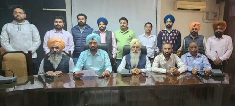 ਪੰਜਾਬ ਸਰਕਾਰ ਦੇ ਮਨਿਸਟਰੀਅਲ ਕਾਮਿਆ ਵੱਲੋ 9 ਮਾਰਚ ਨੂੰ ਕਾਲਾ ਦਿਨ ਮਨਾਉਣ ਸਬੰਧੀ ਕੀਤੀ ਗਈ ਹੰਗਾਮੀ ਮੀਟਿੰਗ