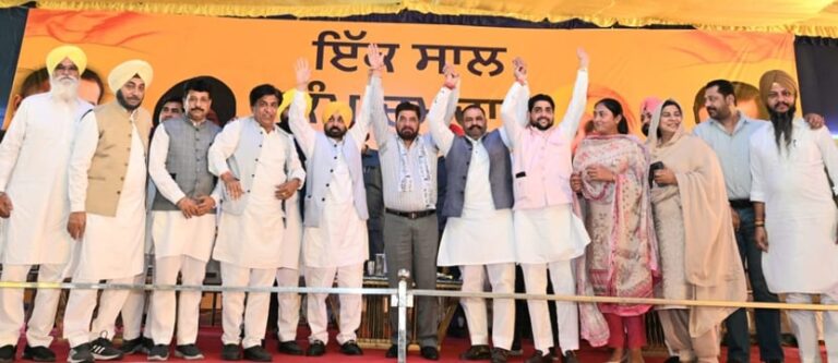 ਭਗਵੰਤ ਮਾਨ ਨੇ ਜਲੰਧਰ ਦੇ ਕਰਤਾਰਪੁਰ ਵਿਖੇ ਚੋਣ ਰੈਲੀ ਨੂੰ ਕੀਤਾ ਸੰਬੋਧਨ, ਲੋਕਾਂ ਨੂੰ ’ਆਪ’ ਨੂੰ ਸਮਰਥਨ ਦੇਣ ਅਤੇ ਵੋਟ ਪਾਉਣ ਦੀ ਕੀਤੀ ਅਪੀਲ