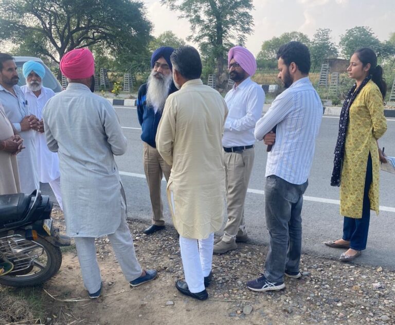 ਖੇਤੀਬਾੜੀ ਵਿਭਾਗ ਦੇ ਡਾਇਰੈਕਟਰ ਨੇ ਕੀਤਾ ਬਠਿੰਡਾ ਦੇ ਪਿੰਡਾਂ ਦਾ ਦੌਰਾ 