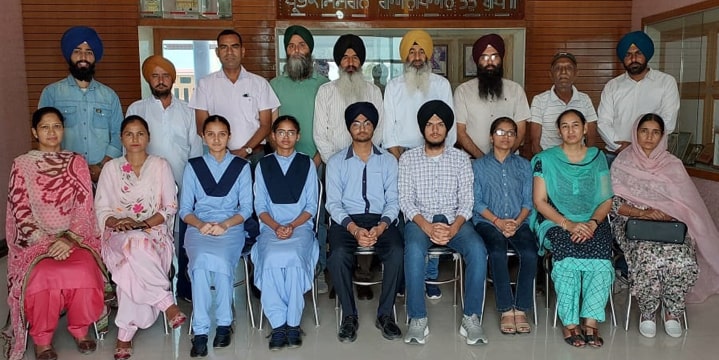 ਡੀ.ਐਮ. ਗਰੁੱਪ ਕਰਾੜਵਾਲਾ ਦੇ ਦਸਵੀਂ ਅਤੇ ਬਾਰਵੀਂ ਦੇ ਵਿਦਿਆਰਥੀਆਂ ਦੇ ਨਤੀਜੇ ਸ਼ਾਨਦਾਰ ਰਹੇ