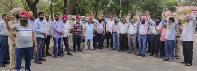 ਥਰਮਲ ਪਲਾਂਟ ਦੇ ਮੁਲਾਜਮਾਂ ਵਲੋਂ ਕੇਸ ਵਾਪਿਸ ਲੈਣ ਅਤੇ ਡਿਊਟੀ ’ਤੇ ਬਹਾਲੀ ਦੀ ਮੰਗ ਨੂੰ ਲੈ ਕੇ ਗੇਟ ਰੈਲੀ