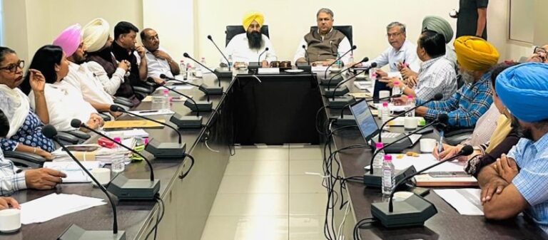 ਪੰਜਾਬ ਸਰਕਾਰ ਵੱਲੋਂ ਵੈਟਰਨਰੀ ਅਫ਼ਸਰਾਂ ਤੇ ਵੈਟਰਨਰੀ ਇੰਸਪੈਕਟਰਾਂ ਦੀ ਭਰਤੀ ਜਲਦੀ: ਗੁਰਮੀਤ ਖੁੱਡੀਆਂ