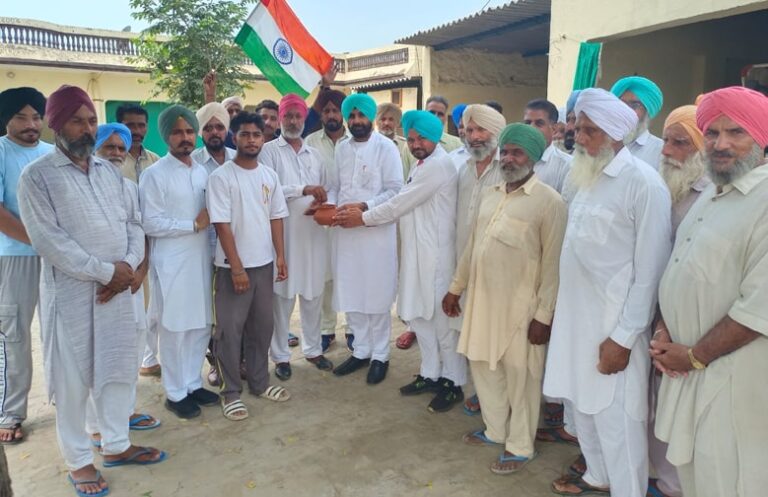 ਸ਼ਹੀਦਾਂ ਦੀ ਯਾਦ ’ਚ ਨਵੀਂ ਦਿੱਲੀ ਵਿਖੇ ਬਣਨ ਵਾਲੀ ‘ਅੰਮ੍ਰਿਤਾ ਵਾਟਿਕਾ’ ਲਈ ਹਰ ਪਿੰਡ ਦੀ ਮਿੱਟੀ ਬਣੇਗੀ ਹਿੱਸਾ: ਦਿਆਲ ਸੋਢੀ