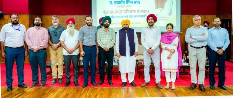 ਤਨਖ਼ਾਹਾਂ ਵਿੱਚ ਦੁੱਗਣਾ ਵਾਧਾ ਕਰਨ ਤੋਂ ਬਾਅਦ ਮੁੱਖ ਮੰਤਰੀ ਵੱਲੋਂ ਐਗਜ਼ੀਕਿਊਟਿਵ ਕੋਚਾਂ ਨਾਲ ਵਿਚਾਰ-ਵਟਾਂਦਰਾ
