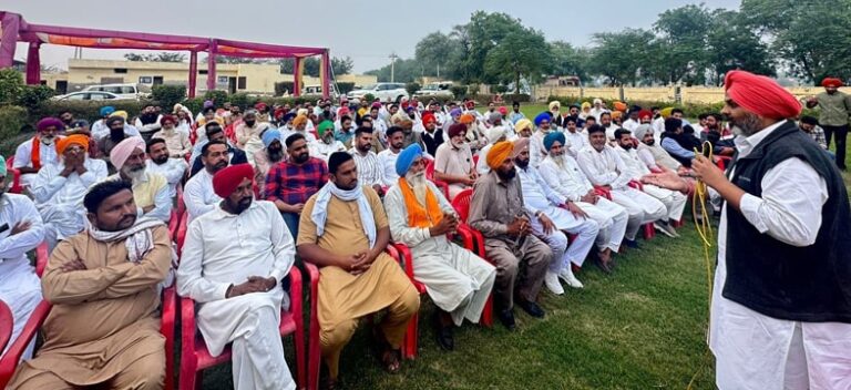 ਖੁਸ਼ਬਾਜ ਜਟਾਣਾ ਨੇ ਬਲਾਕ ਕਾਂਗਰਸ ਦੀਆਂ ਕੀਤੀਆਂ ਮੀਟਿੰਗਾਂ