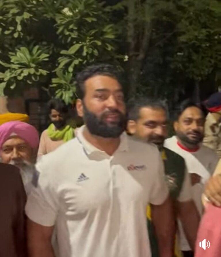 ਲੱਖੇ ਸਿਧਾਣੇ ਨੂੰ ਪੁਲਿਸ ਨੇ ਅੱਧੀ ਰਾਤ ਕੀਤਾ ਰਿਹਾਅ