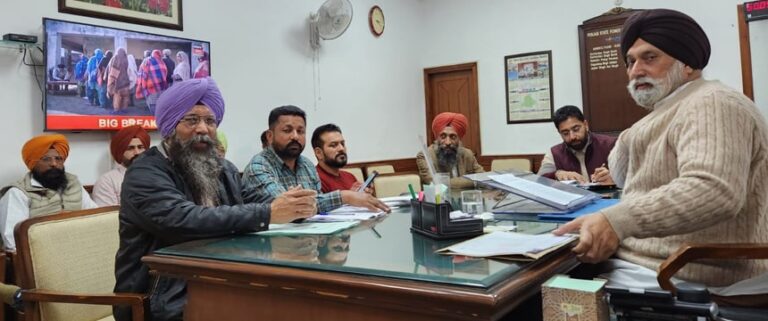 ਗਰਿੱਡ ਸਬ ਸਟੇਸ਼ਨ ਇੰਪਲਾਈਜ਼ ਯੂਨੀਅਨ ਦੀ ਡਾਇਰੈਕਟਰ ਨਾਲ ਕੀਤੀ ਮੀਟਿੰਗ