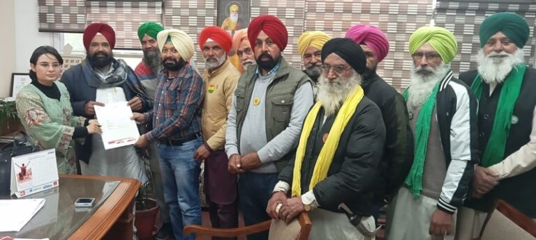 ਰੈਡ ਐਂਟਰੀਆਂ ਦੇ ਵਿਰੋਧ ’ਚ ਕਿਸਾਨ ਜਥੇਬੰਦੀਆਂ ਨੇ ਦਿੱਤਾ ਮੰਗ ਪੱਤਰ