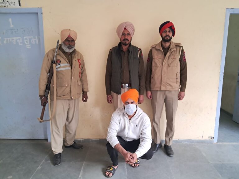 ਗੈਂਗਸਟਰ ਗੋਲਡੀ ਬਰਾੜ ਦਾ ਸਾਥੀ ਪੁਲਿਸ ਅੜੀਕੇ, ਅਸਲਾ ਬਰਾਮਦ