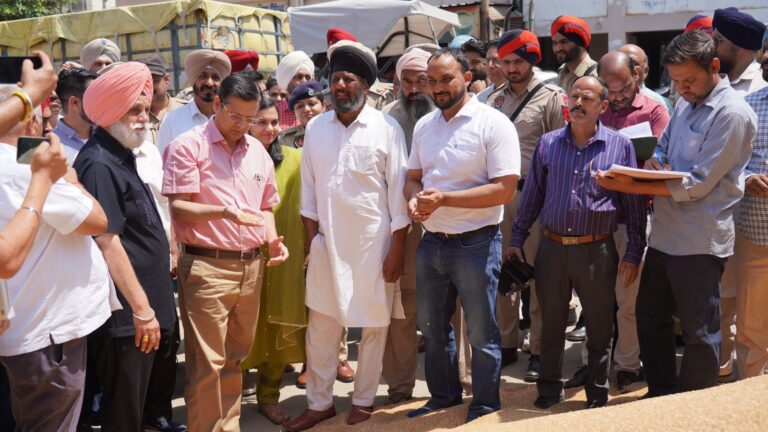 ਮੁੱਖ ਸਕੱਤਰ ਅਨੁਰਾਗ ਵਰਮਾ ਵੱਲੋਂ ਖੰਨਾ ਅਨਾਜ ਮੰਡੀ ਦਾ ਦੌਰਾ