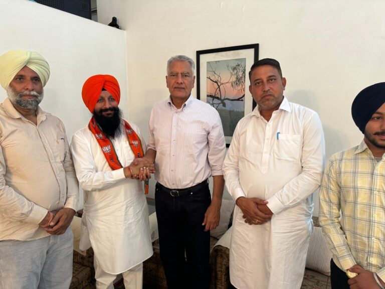 ਅਕਾਲੀ ਦਲ ਦੇ ਨੇਤਾ ਤੇ ਸੰਯੁਕਤ ਕਿਸਾਨ ਮੋਰਚਾ ਵੱਲੋਂ ਚੋਣ ਲੜ ਚੁੱਕੇ ਬਲਦੇਵ ਸਿੰਘ ਅਕਲੀਆ ਨੇ ਫੜਿਆ ਭਾਜਪਾ ਦਾ ਪੱਲਾ