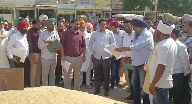 ਪ੍ਰਮੁੱਖ ਸਕੱਤਰ ਸਕੱਤਰ ਰਾਹੁਲ ਤਿਵਾੜੀ ਵੱਲੋਂ ਸ੍ਰੀ ਮੁਕਤਸਰ ਸਾਹਿਬ ਦੀਆਂ ਮੰਡੀਆਂ ਦਾ ਦੌਰਾ