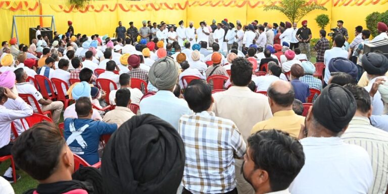 ਆਪ ਸਰਕਾਰ ਨੇ ਪੇਂਡੂ ਸਿਹਤ ਸੰਭਾਲ ਸੇਵਾਵਾਂ ਤਬਾਹ ਕੀਤੀਆਂ: ਸੁਖਬੀਰ ਸਿੰਘ ਬਾਦਲ