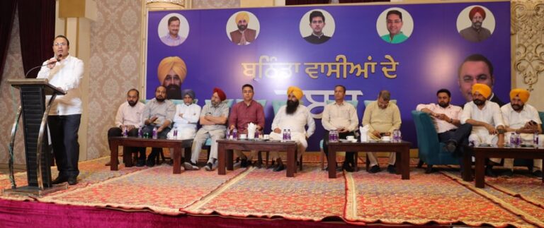 ਪੀਸੀਏ ਦੇ ਪ੍ਰਧਾਨ ਅਮਰਜੀਤ ਮਹਿਤਾ ਨੇ ਗੁਰਮੀਤ ਖੁੱਡੀਆ ਦੇ ਹੱਕ ’ਚ ਸ਼ਹਿਰ ਦੇ ਪੱਤਵੰਤੇ ਸੱਜਣਾਂ ਦਾ ਕੀਤਾ ਵੱਡਾ ਇਕੱਠ