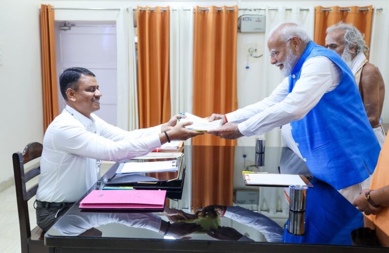 PM ਮੋਦੀ ਨੇ ਵਾਰਾਣਸੀ ਲੋਕ ਸਭਾ ਸੀਟ ਤੋਂ ਨਾਮਜ਼ਦਗੀ ਪੱਤਰ ਕੀਤਾ ਦਾਖਲ