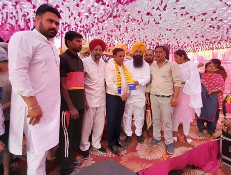 ਬਠਿੰਡਾ ‘ਚ ਆਪ ਨੂੰ ਮਿਲਿਆ ਹੁਲਾਰਾ, ਸਾਬਕਾ ਯੂਥ ਕਾਂਗਰਸ ਪ੍ਰਧਾਨ ਨੇ ਚੁੱਕਿਆ ਝਾੜੂ