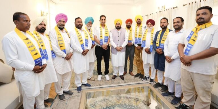 ਆਪ ਨੂੰ ਹੁਲਾਰਾ: ਭਦੌੜ ਨਗਰ ਕੌਂਸਲ ਦੇ ਪ੍ਰਧਾਨ ਕੌਂਸਲਰ ਸਹਿਤ ਹੋਏ ਆਪ ਵਿੱਚ ਸ਼ਾਮਿਲ