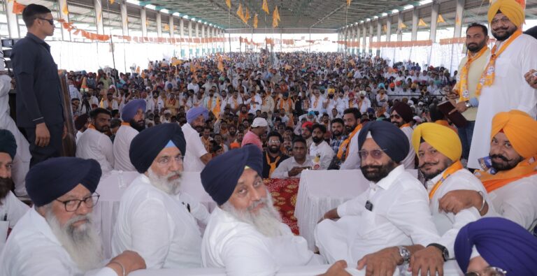 ਅਗਲੀ ਅਕਾਲੀ ਦਲ ਦੀ ਸਰਕਾਰ ਸਰਹੱਦੀ ਪੱਟੀ ਦੇ ਕਿਸਾਨਾਂ ਨੂੰ ਉਹਨਾਂ ਵੱਲੋਂ ਵਾਹੀ ਜਾ ਰਹੀ ਜ਼ਮੀਨ ਦੇ ਮਾਲਕਾਨਾ ਹੱਕ ਦੇਵੇਗੀ: ਸੁਖਬੀਰ ਸਿੰਘ ਬਾਦਲ