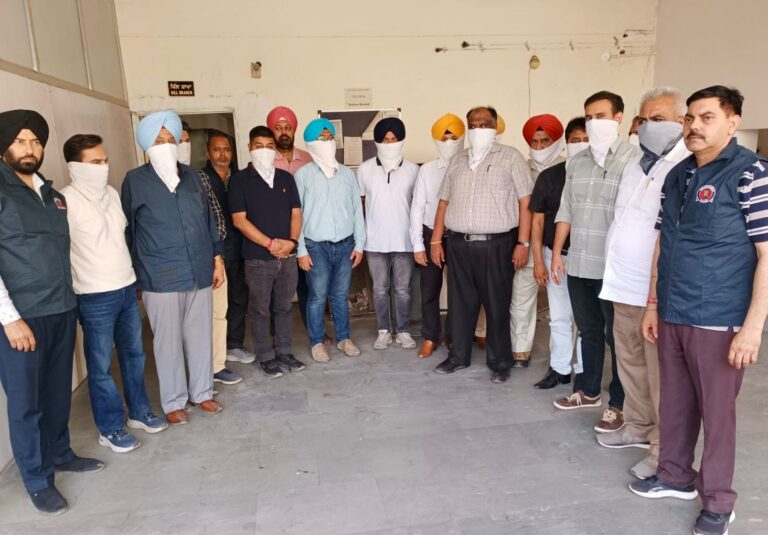ਜੰਗ-ਏ-ਅਜਾਦੀ ਯਾਦਗਾਰ: ਫੰਡਾਂ ਵਿੱਚ ਘਪਲੇਬਾਜੀ ਦੇ ਦੋਸ਼ਾਂ ਹੇਠ 26 ਵਿਰੁੱਧ ਕੇਸ ਦਰਜ, 15 ਗ੍ਰਿਫਤਾਰ