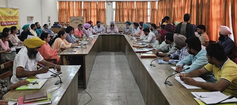 ਝੋਨੇ ਦੀ ਸਿੱਧੀ ਬਿਜਾਈ ਅਤੇ ਨਰਮੇ ਦੀ ਸਫਲ ਕਾਸ਼ਤ ਸਬੰਧੀ ਖੇਤੀਬਾੜੀ ਵਿਭਾਗ ਨੇ ਕੀਤੀ ਮੀਟਿੰਗ