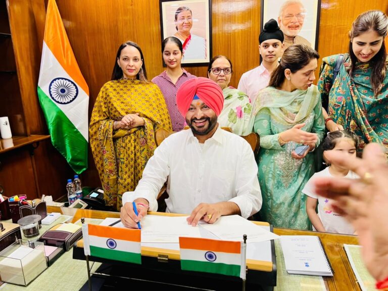 ਪੰਜਾਬ ਦੇ ਇਕਲੌਤੇ ਮੰਤਰੀ ਰਵਨੀਤ ਬਿੱਟੂ ਵੱਲੋਂ ਮੋਦੀ ਮੰਤਰੀ ਮੰਡਲ ‘ਚੋਂ ਅਸਤੀਫ਼ਾ